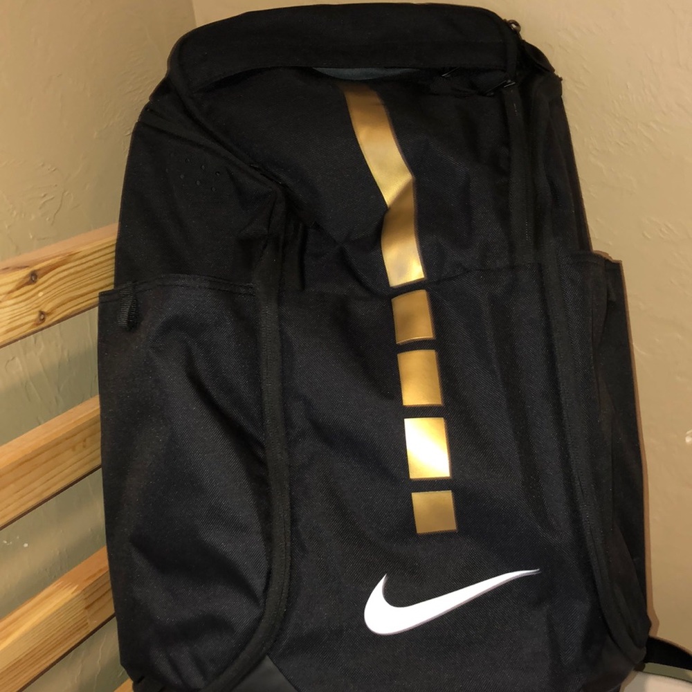 Nike basketball bag